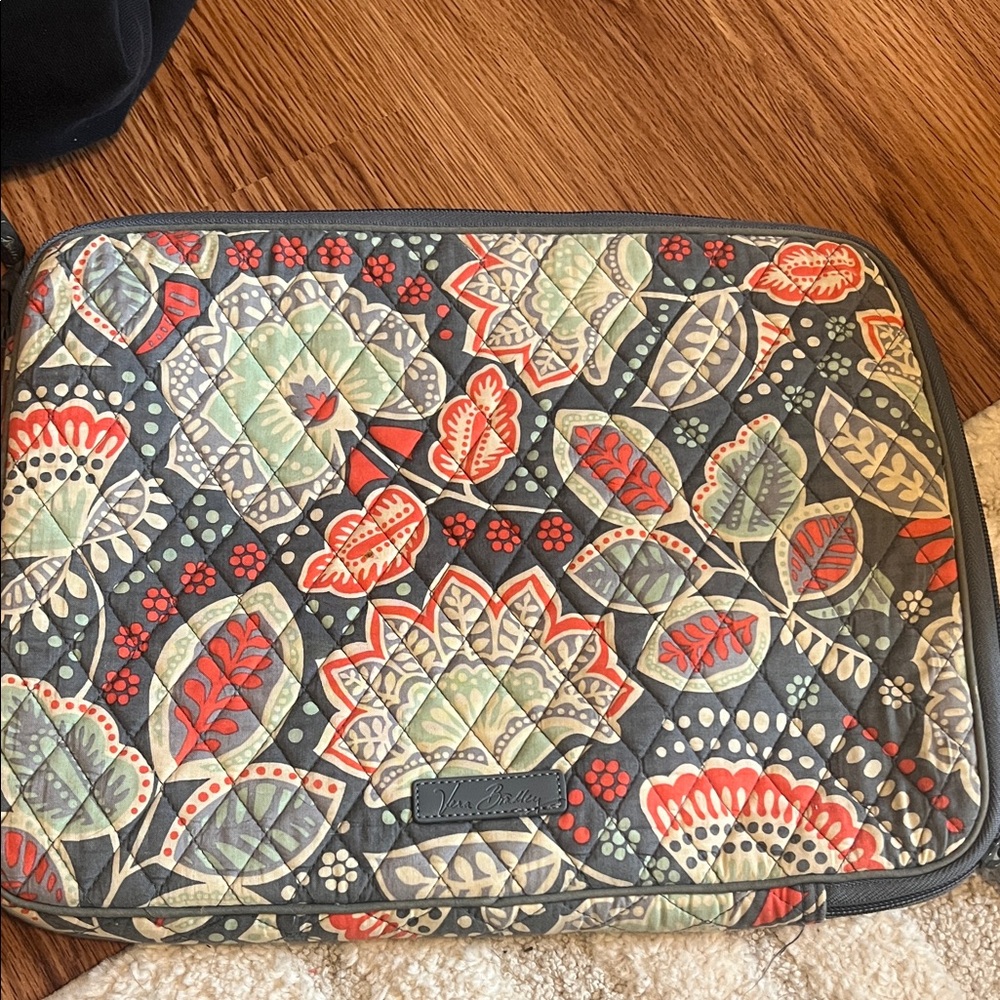 Vera Bradley Quilted Sleeve in Nomadic Floral